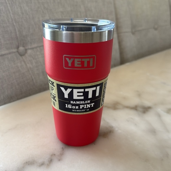 YETI RAMBLER 16 oz Tumbler Travel Mug with Magslider Rescue Red - Picture 9 of 10